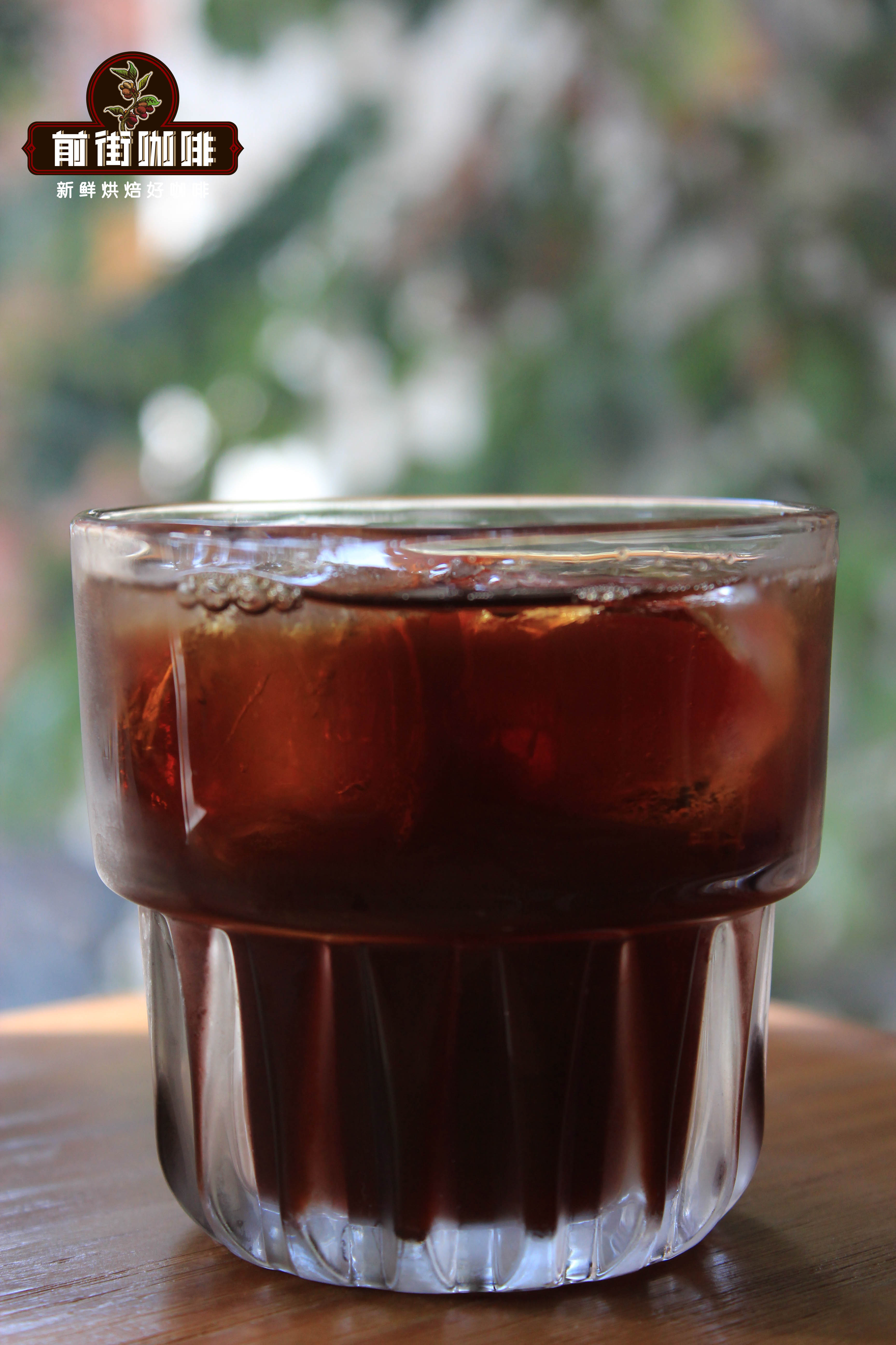 Iced Pour-Over Coffee Brewing Techniques: Methods, Ice Ratios, and Grinding Parameters