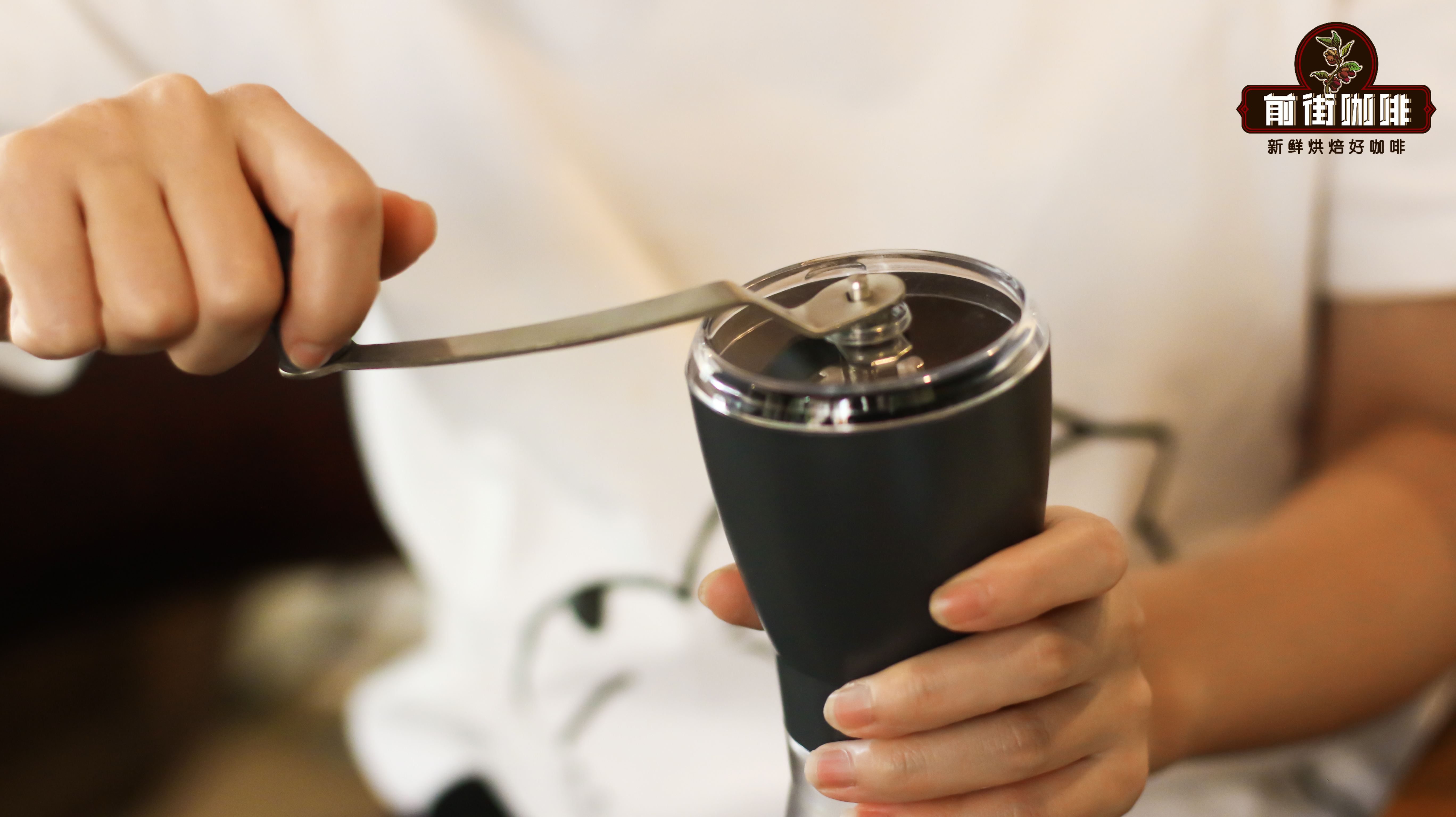 Manual vs Electric Coffee Grinders: Which is Better? What's the Difference Between Flat, Conical, and Ghost Tooth Burrs?