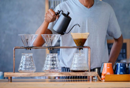 Pour-Over Coffee Brewing Water Pouring Techniques Analysis: Why Do We Need to Pour in Circles?