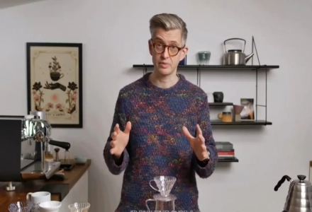 James Hoffmann's V60 Coffee Brewing Guide! How Many Pour Stages Are Best for Coffee Brewing?