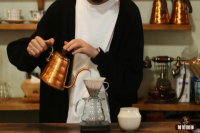 As the Temperature Drops, How Can We Ensure Pour-Over Coffee Brewing Isn't Affected?