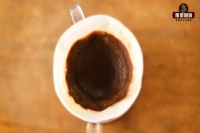 How to Perform Pour-Over Coffee Stirring? What is the Slurry Flow Brewing Method? What to Do When Coffee Grounds Are Too Fine?