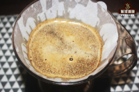 What's the Difference Between Pour-Over and Clever Dripper Coffee, and Which Coffee Beans Are Best for the Clever Dripper
