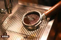 Why Is My Espresso Puck Wet? Causes of Slow Extraction and Water Pooling in the Portafilter