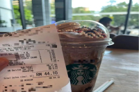 Starbucks Baristas Desperately Upselling Customers? The Bill is Shocking!