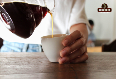 How to Brew Colombian Coffee Beans: Detailed Pour-Over Tutorial with Water Ratio, Temperature, Grind Size, and Time