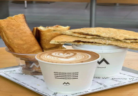 Coffee Becomes Increasingly Chinese-Style! Fried Dough Sticks and Large Pancakes Become Standard in Coffee Shops!