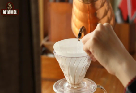 Should You Use Hot Water or Room Temperature Water to Wet Your Filter Paper?