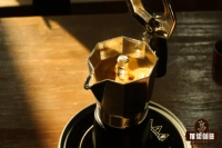 What's the difference between a Moka pot and a coffee machine? Does coffee from a Moka pot have the same crema as espresso? Who invented the Moka pot?