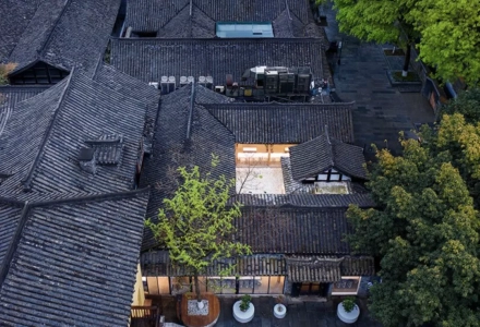 Design of %arabica Coffee Shop in Chengdu's Kuanzhai Alley | Coffee Shop Design Appreciation