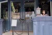 Coffee Shops Are No Longer Just for Coffee: More People Are Flocking to Cafes for Drinks