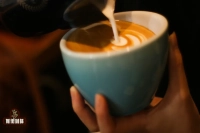 What are the interview questions for barista positions at specialty coffee shops? What should be noted when making a latte?