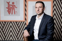 Low-Price Transfer! Starbucks Changes Hands and Reopens!