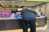 Why Doesn't Luckin Coffee Have Manual Ordering Service? Can You Only Order Through Mobile App?