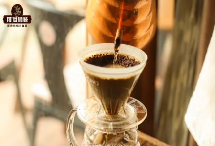 Should You Wait for Water to Finish Flowing Before Adding More in Pour-Over Coffee Brewing? Correct Pour-Over Coffee Brewing Techniques!