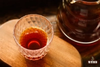 What are the characteristics of V60 and Kono drippers? Advanced pour-over coffee brewing techniques! How to brew a rich, layered pour-over coffee?