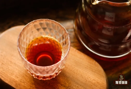 What are the characteristics of V60 and Kono drippers? Advanced pour-over coffee brewing techniques! How to brew a rich, layered pour-over coffee?