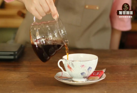Why Coffee Turns Sour When It Cools Down: Is Hand-Drip Coffee Better Hot or Cold?