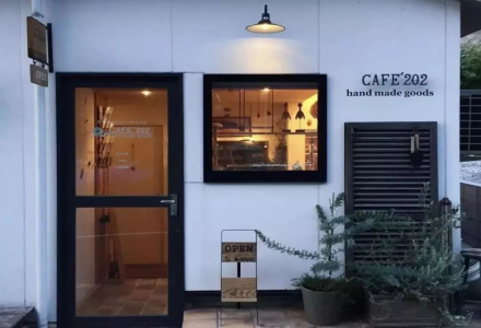 More and More Coffee Shops Are Opening in Small Cities! What Type of Coffee Shop Is Best for Small Town Entrepreneurship?