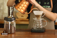 What are the brewing techniques for Mandheling coffee beans? How to taste and share the flavor of dark roast Mandheling pour-over coffee