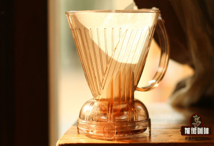 What is a Smart Dripper and How to Use It: Smart Dripper V60 Dripper Brewing Ethiopian Natural Red Cherry Coffee