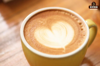 Why Does Freshly Made Latte Foam Collapse? Causes and Solutions