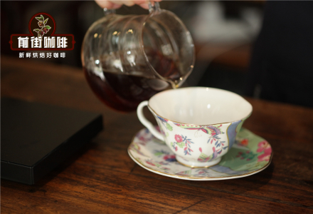 Recommended Coffee Beans for Beginners: Choosing Between Dark Roast and Light-Medium Roast