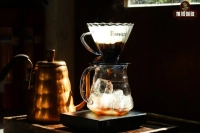 How much ground coffee for ice pour-over? What's the difference between hot and ice pour-over coffee?