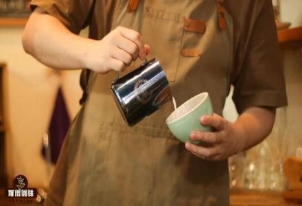 Why Do We Create Latte Art? What Are the Key Considerations for Italian Hot Milk Coffee Designs? Does Latte Art Make Coffee Taste Better?
