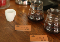 What Does One-Pour Coffee Brewing Mean? Differences Between One-Pour and Three-Stage Pour-Over Methods