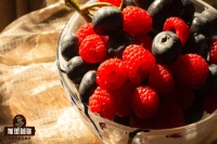 Where Do Coffee Flavors Come From? What Berries Are Referenced in Pour-Over Coffee Flavors? Are Berries the Same as Berries?