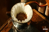 Which Dripper is Best for Pour-Over Coffee Beginners? Are Flat-Bottom Drippers Better Than V60? What are the Pros and Cons of Conical Drippers?