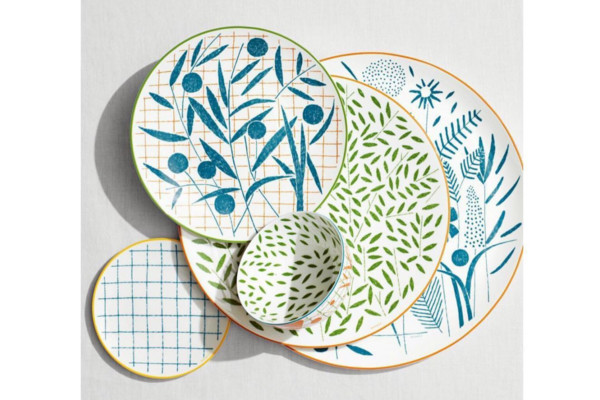 Hermès A Walk in The Garden series dinnerware.
