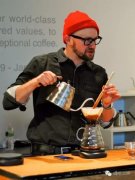 Pour-Over Coffee Techniques | What Are American and Japanese Pour-Over Methods? Differences Between Various Pour-Over Coffee Techniques