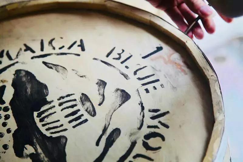 Identifying authentic Blue Mountain coffee