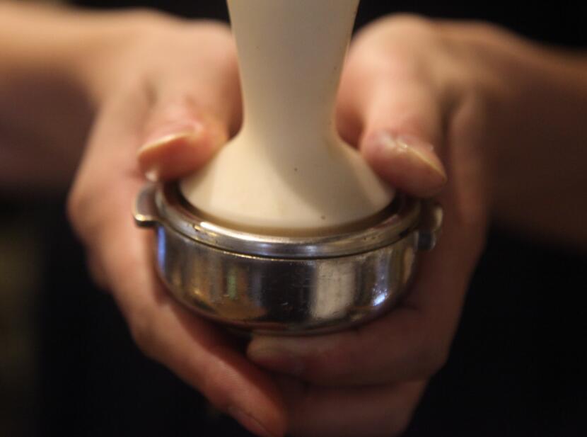 Technique for checking level tamping with thumb assessment