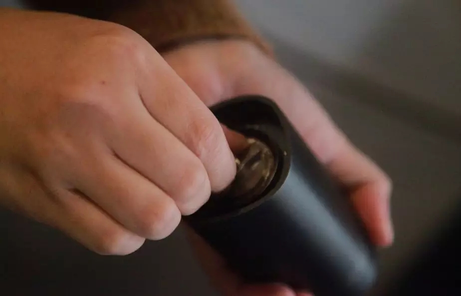 Coffee grounds feeling like flour at fine grind setting