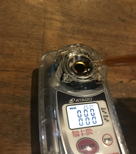 Measuring coffee concentration with the meter