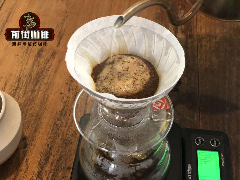 Diagram showing the dissolution process in coffee extraction