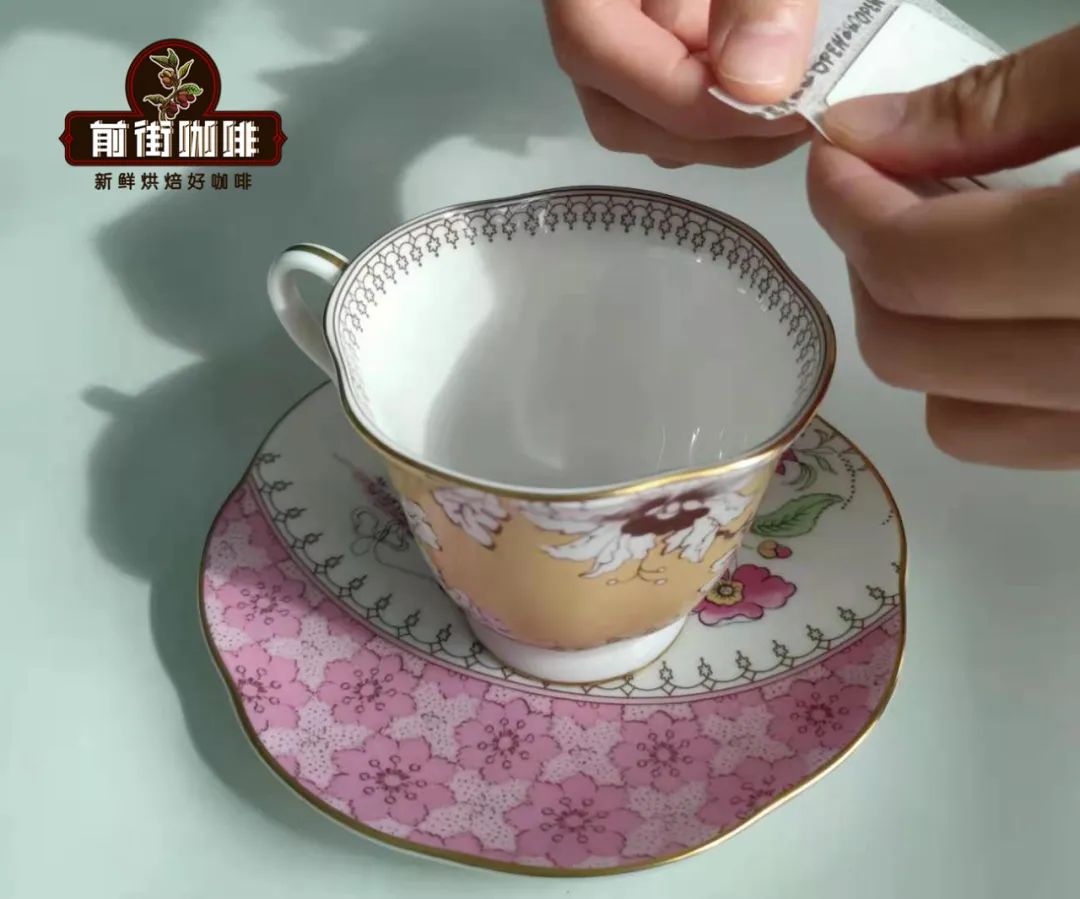 Warming cup with hot water