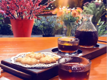 ChitChat Coffeeship Interior with River View