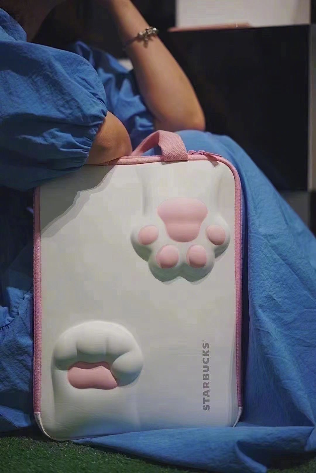 Starbucks cat paw laptop bag