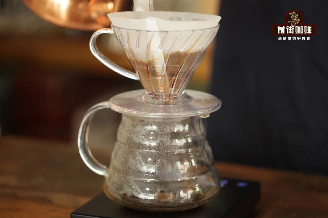 Differences Between Pour-Over Coffee and Americano - Is Pour-Over Coffee Better Than Machine-Made? How to Pronounce Pour-Over Coffee in English