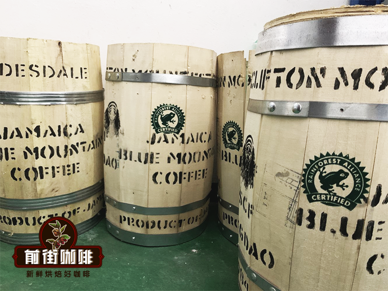 Wooden barrel packaging