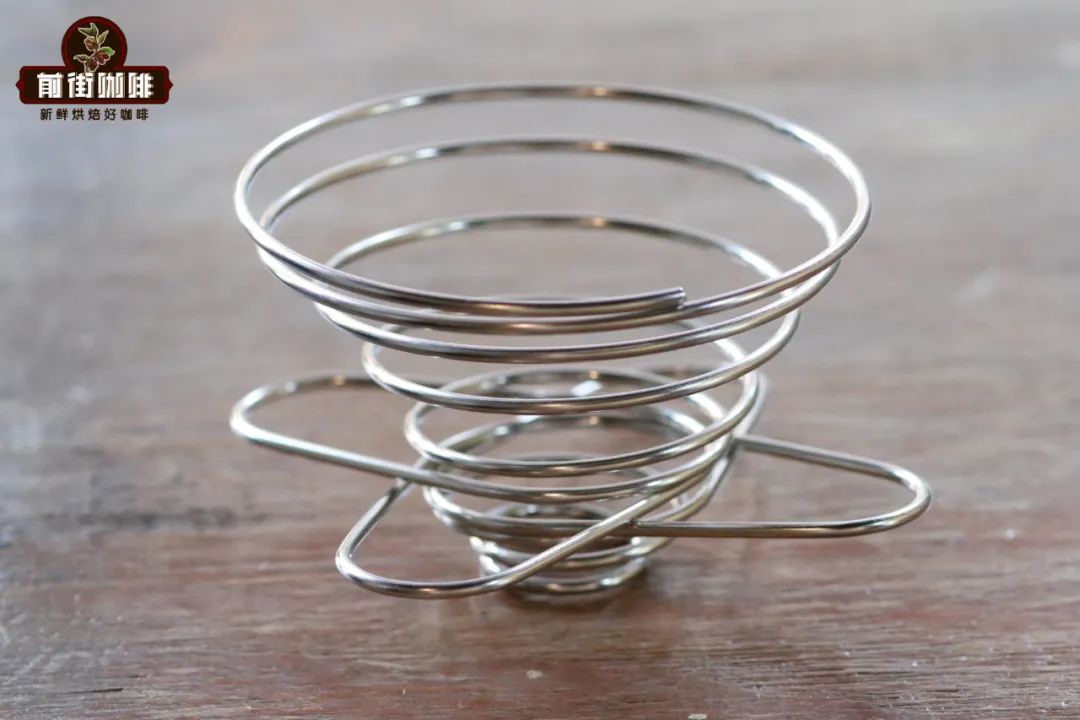 The final brewed coffee in the serving pot